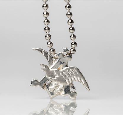 From Jewelry designer Alex Woo a 14 carat silver anheuser busch and eaglenecklace, 16 inches long